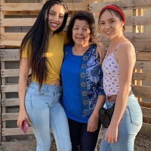 Meet your Posher, Marissa